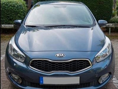 Grün Gebraucht 2014 Kia Ceed Kleinwagen | 9.350 € (Fairer Preis)
