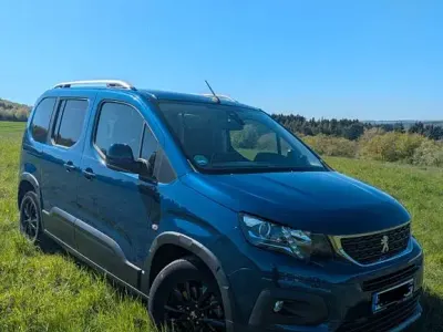 Gebraucht Peugeot Rifter Allure 110 PS (80 kW) 2019 Blau Van / Kleinbus