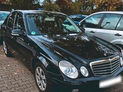 Gebraucht Mercedes E200 183 PS (134 kW) 2007 Schwarz Limousine