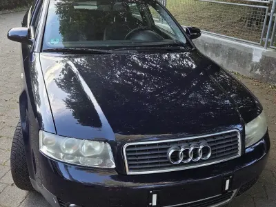 Gebraucht Audi A4 131 PS (96 kW) 2002 Blau Kombi