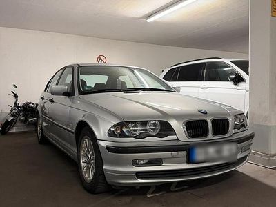 Brugt BMW 318 118 HK (86 kW) 2001 Sølv Sedan