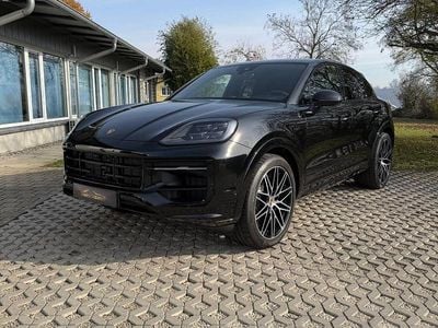 Chromitschwarzmetallic Neu 2025 Porsche Cayenne Turbo SUV | 133.900 €