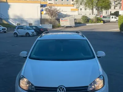 Usata VW Golf VI 105 CV (77 kW) 2011 Bianco Utilitaria