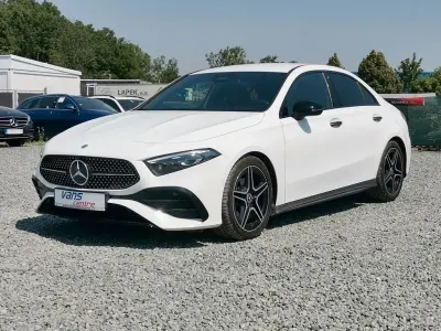 Gebraucht Mercedes A180 AMG line 136 PS (100 kW) 2023 Weiß Limousine