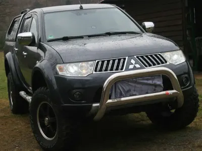 Gebraucht Mitsubishi L200 Intense 178 PS (130 kW) 2011 Pickup