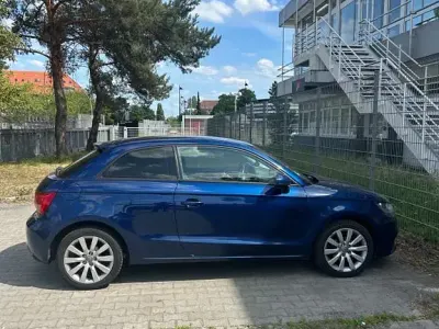Gebraucht Audi A1 Sport 86 PS (63 kW) 2013 Blau Kleinwagen