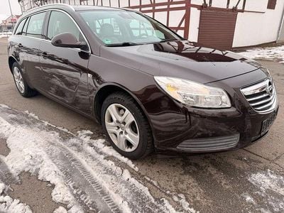 Gebraucht Opel Insignia Edition 160 PS (117 kW) 2012 Braun Kombi