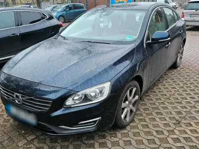 Gebraucht Volvo S60 119 PS (87 kW) 2017 Blau Limousine
