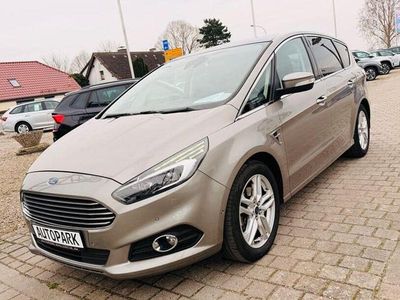 Usata Ford S-MAX Titanium 241 CV (177 kW) 2016 Argento Monovolume