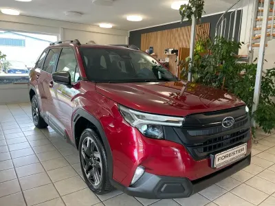Neu Subaru Forester 136 PS (100 kW) 2026 Crimson red pearl SUV