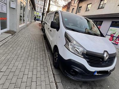Usado Renault Traffic 160 HP (117 kW) 2016 Cinzento Monovolume