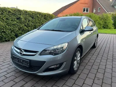 Używany Opel Astra Active 131 KM (96 kW) 2013 Kombi