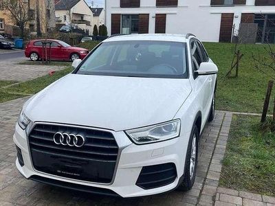 Weiß Gebraucht 2016 Audi Q3 Comfort SUV | 15.500 € (Fairer Preis)