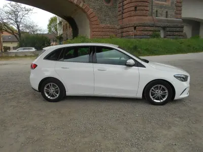 Gebraucht Mercedes B180 136 PS (100 kW) 2019 Weiß Van / Kleinbus