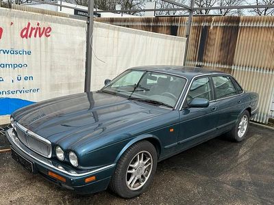 Second-hand Jaguar XJ 1996 Albastru Berlinǎ