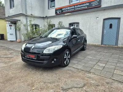 Gebraucht Renault Mégane III Bose Edition 131 PS (96 kW) 2012 Schwarz Limousine