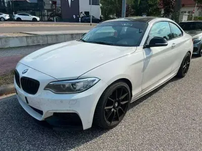 Gebraucht BMW M235 Performance 326 PS (239 kW) 2016 Alpinweiss iii Coupé