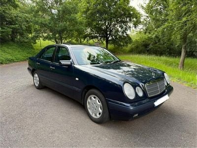Mercedes E220