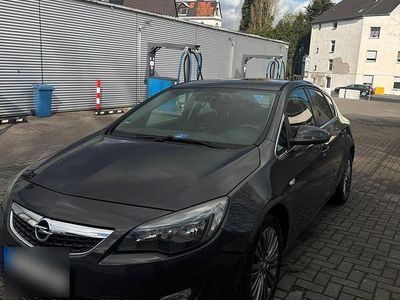 Gebraucht Opel Astra 125 PS (91 kW) 2012 Grau Kleinwagen