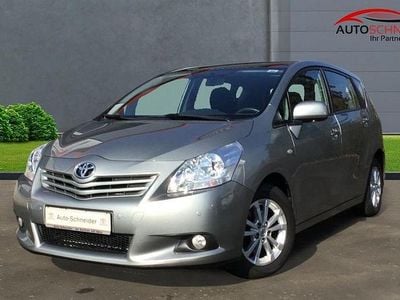 Gebraucht Toyota Verso Edition 126 PS (92 kW) 2011 Grau Van / Kleinbus