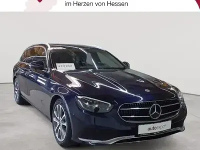 Gebraucht Mercedes E220 Avantgarde 200 PS (147 kW) 2023 Nautikblau metallic Kombi