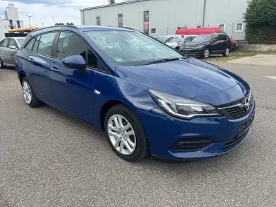 Gebraucht Opel Astra Edition 122 PS (89 kW) 2020 Blau Kombi