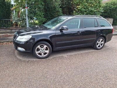 Schwarz Gebraucht 2012 Skoda Octavia Family Kombi | 2.750 € (Superpreis)