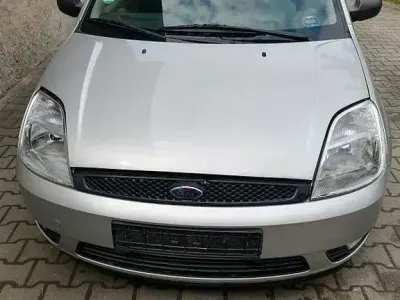 Gebraucht Ford Fiesta 80 PS (58 kW) 2003 Silber Kleinwagen