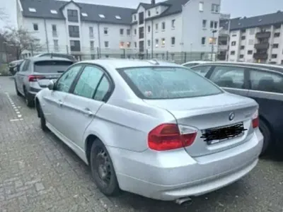 Gebraucht BMW 320 170 PS (125 kW) 2008 Silber Limousine