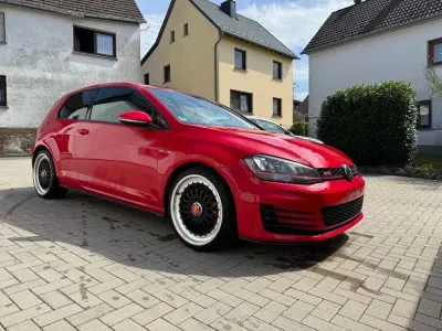 Gebraucht VW Golf VII GTI 230 PS (169 kW) 2015 Rot Limousine