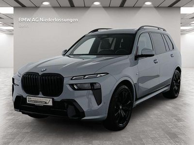 Grau Gebraucht 2022 BMW X7 M Sport SUV | 82.700 € (Teuer)