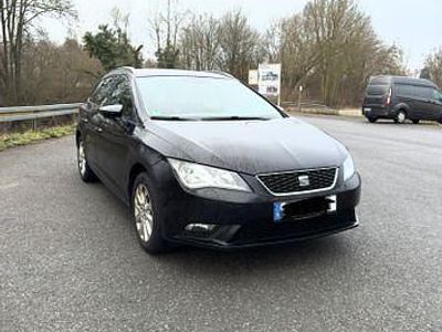Schwarz Gebraucht 2015 Seat Leon ST Reference Kombi | 6.200 € (Fairer Preis)