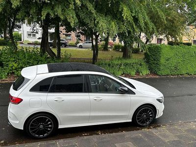 Gebraucht Mercedes B250 AMG line 211 PS (155 kW) 2021 Weiß Van / Kleinbus
