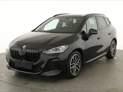 Gebraucht BMW 223 Active Tourer M Sport 218 PS (160 kW) 2025 Black sapphire metallic Van / Kleinbus