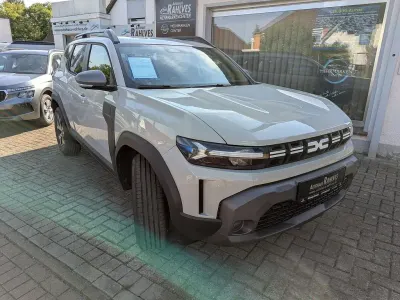 Neu Dacia Duster Expression 131 PS (96 kW) 2025 Sandstone SUV