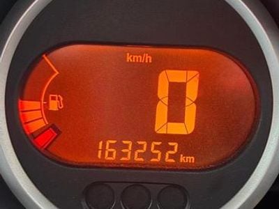 Gebraucht Renault Twingo 75 PS (55 kW) 2011 Rot Kleinwagen