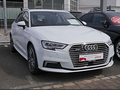 Weiß Gebraucht 2020 Audi A3 Ambiente Limousine | 19.599 € (Guter Preis)