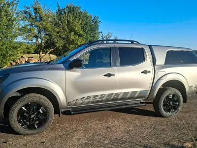 Gebraucht Nissan Navara N-Guard 190 PS (139 kW) 2021 Grau Pickup