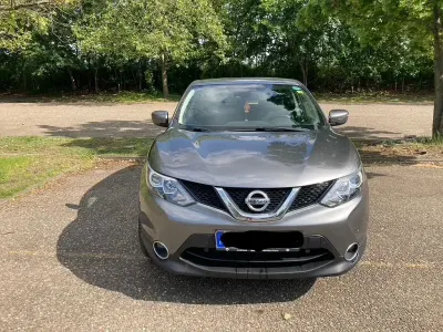 Gebraucht Nissan Qashqai 131 PS (96 kW) 2016 Grau SUV