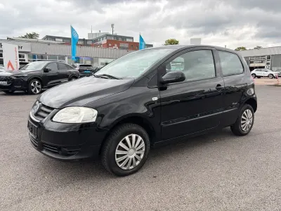 Gebraucht VW Fox 54 PS (39 kW) 2008 Schwarz Kleinwagen