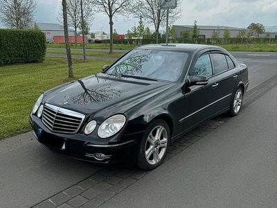 Gebraucht Mercedes E320 224 PS (164 kW) 2008 Schwarz Limousine