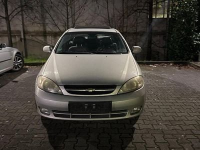 Gebraucht Chevrolet Lacetti 121 PS (88 kW) 2009 Silber Kleinwagen