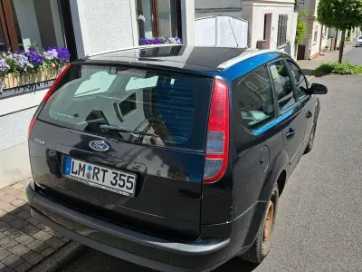 Gebraucht Ford Focus Ambiente 101 PS (74 kW) 2009 Schwarz Kombi