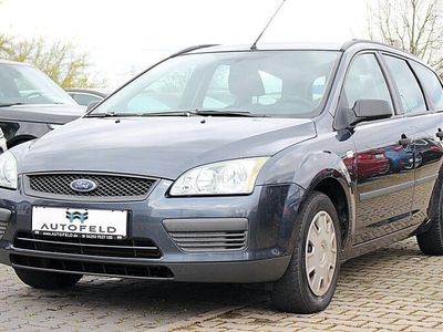 gebraucht Ford Focus 1,6TDCi/KLIMA/SHZ/AHK/8FACH/BHFRONTSCHEIBE