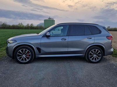 Second-hand BMW X5 M Sport 296 CP (217 kW) 2025 Gri SUV