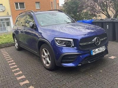 Mercedes GLB220