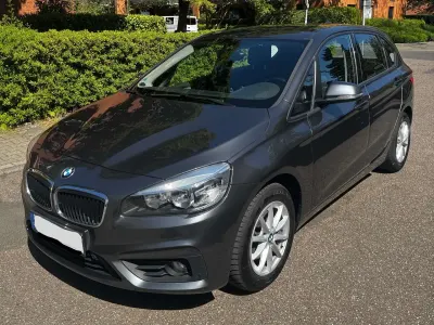 Gebraucht BMW 218 Advantage 136 PS (100 kW) 2016 Grau Kombi