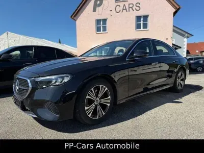 Gebraucht Mercedes E200 Advanced 204 PS (150 kW) 2025 Obsidianschwarzmet Limousine