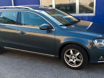 Gebraucht VW Passat Highline 140 PS (102 kW) 2013 Grau Limousine