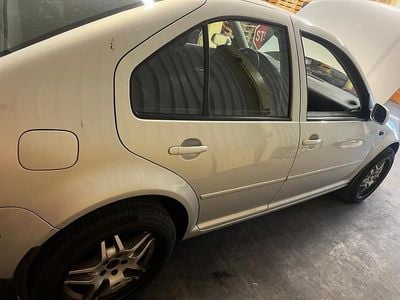 Silber Gebraucht 1999 VW Bora Limousine | 2.700 € (Fairer Preis)